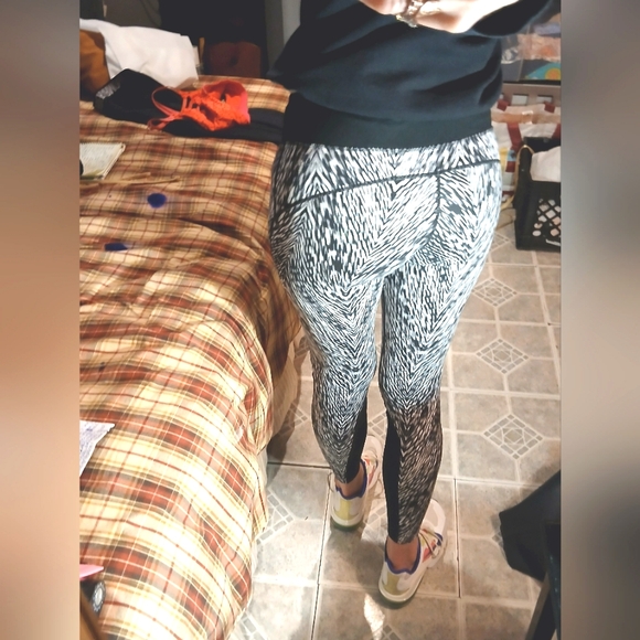 🎈Nike🎈BUY 1 GET 1 FREE ALL LISTINGS🎈Pro Hi Waist Pattern Leggings Sz S - Picture 12 of 15